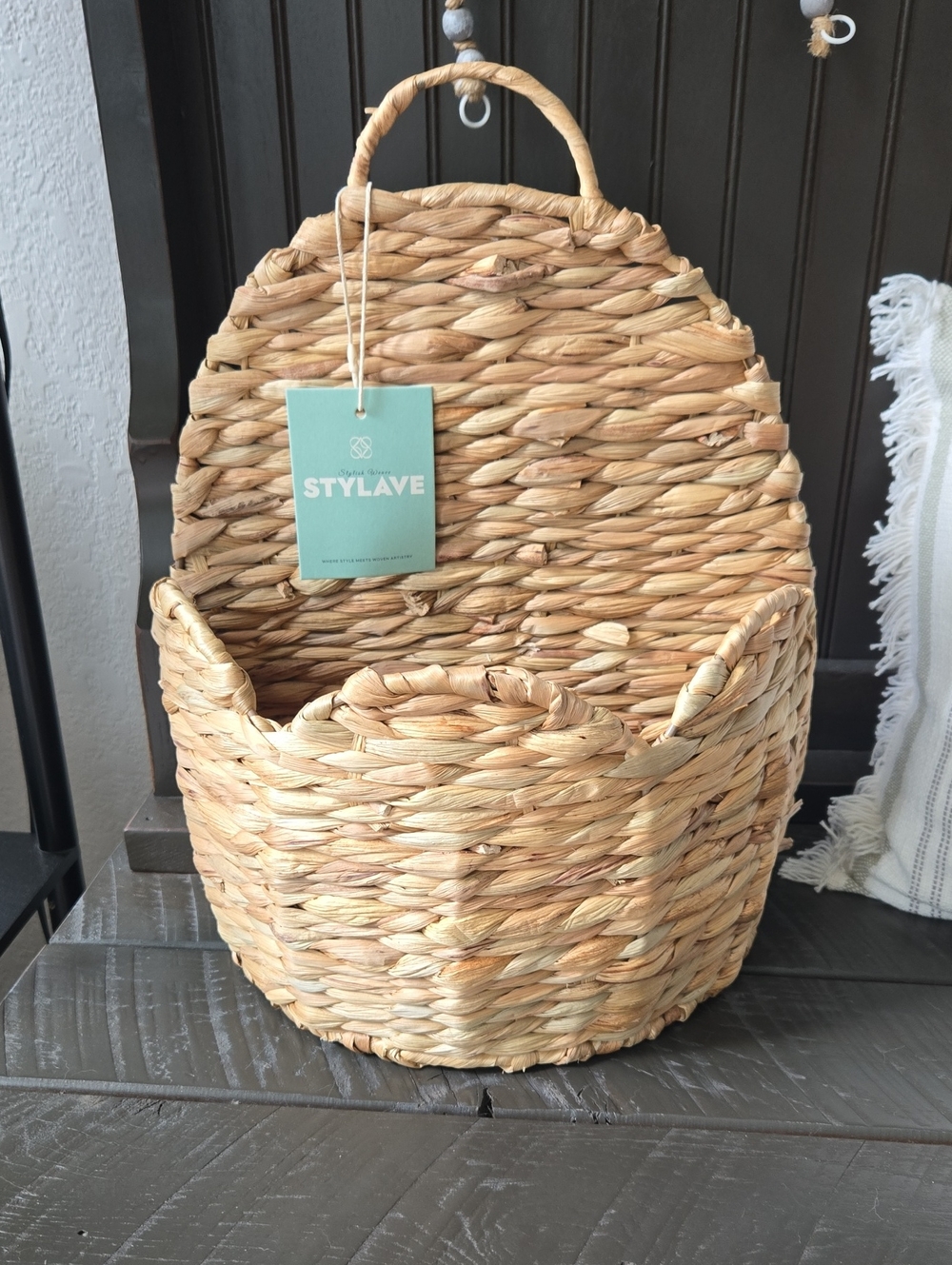 Scalloped Hanging Wall Basket